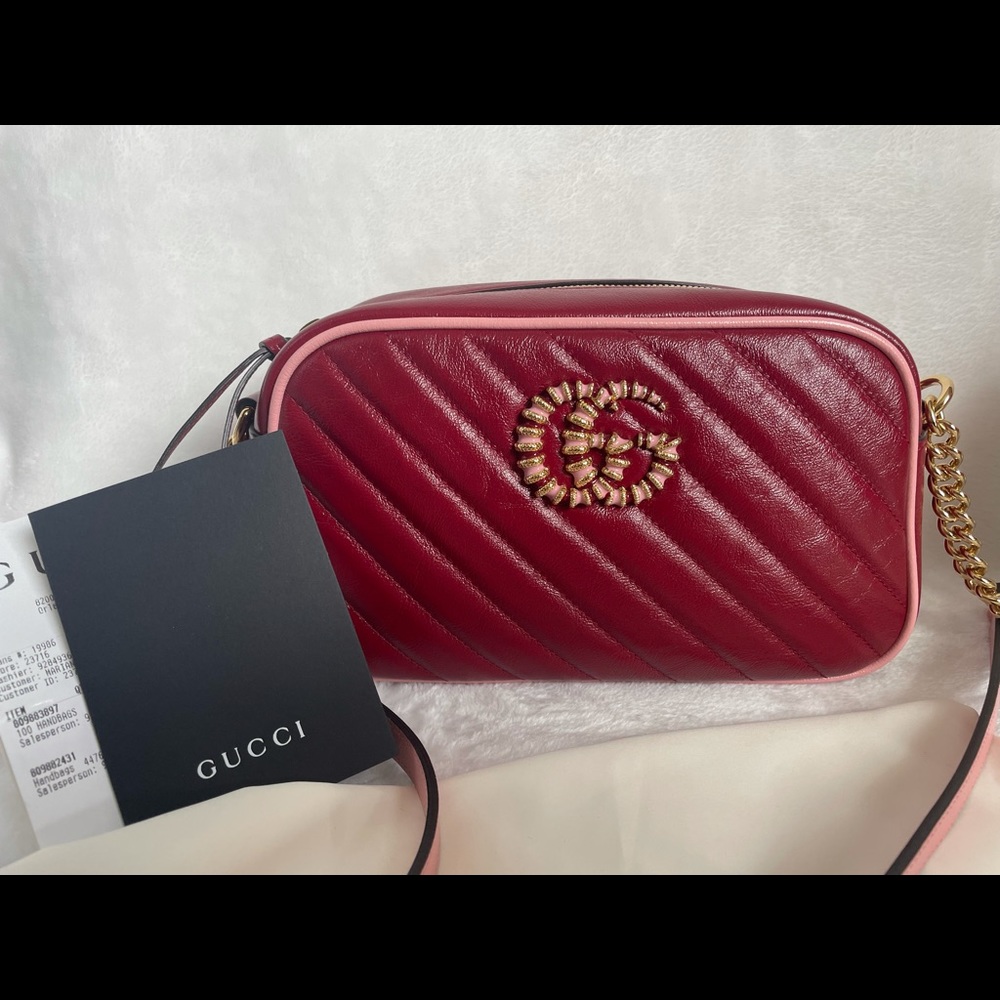 Calfskin Matelasse Diagonal Small Enamel GG Marmont Chain Shoulder Bag Red Pink